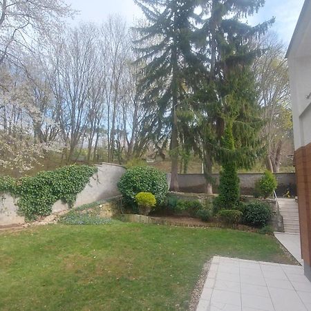 Villa Dom Na Cervenej Vezi Banka Esterno foto